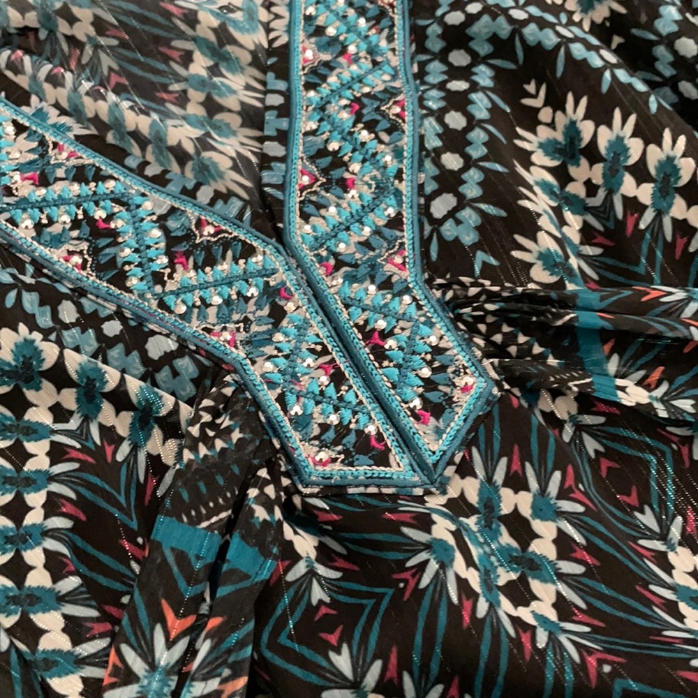 WHBM Embroidered Detail Chevron Kimono Dress NWOT - Picture 4 of 10